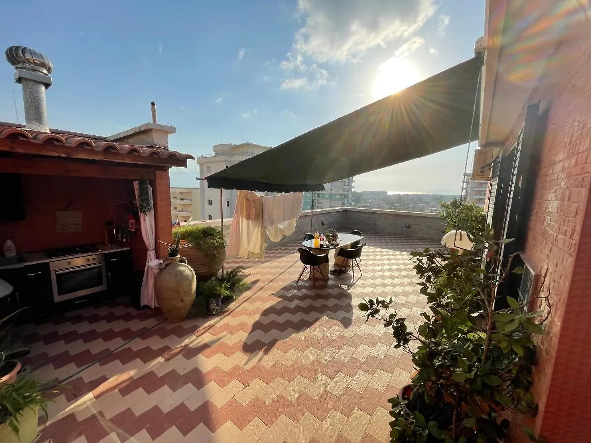 Venus - Cozy Apt With Terrace Vlore Apartment